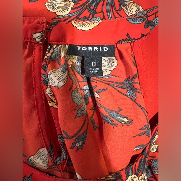 Torrid top, size 0 (12), high neck tank, orange floral - Picture 4 of 9